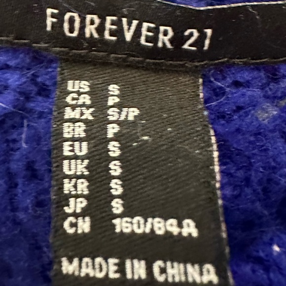 🌸 Forever 21 Royal Blue Cable Knit Cropped Sweater - Picture 3 of 3